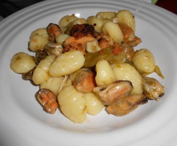 emoticibo gnocchi cozze friggitelli evidenza