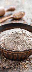 farina di grano saraceno per gli antichi ravioli fatti in casa 
