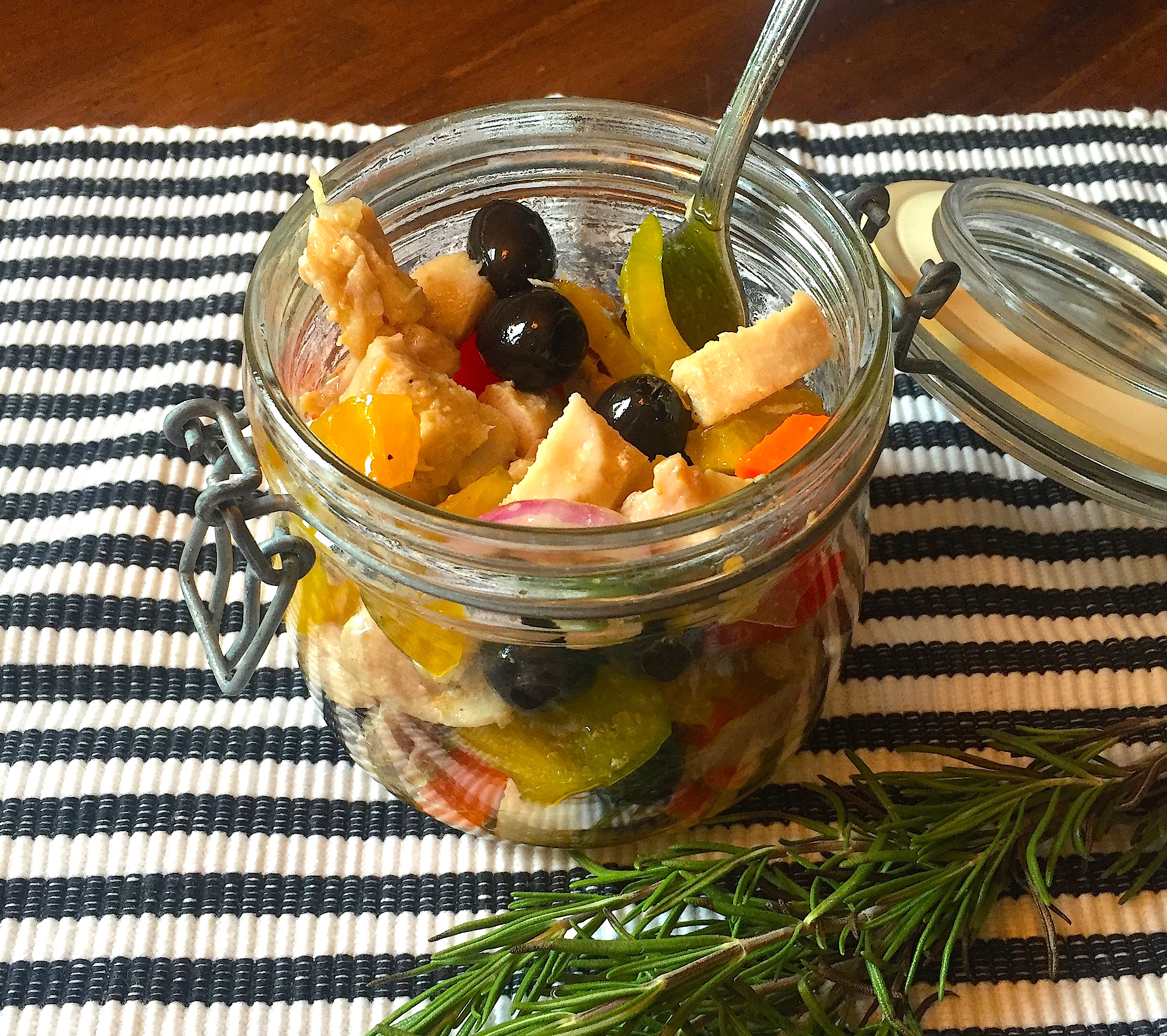 Il Mio Tonno Di Coniglio Freddo Con Verdure E Olive Emoticibo